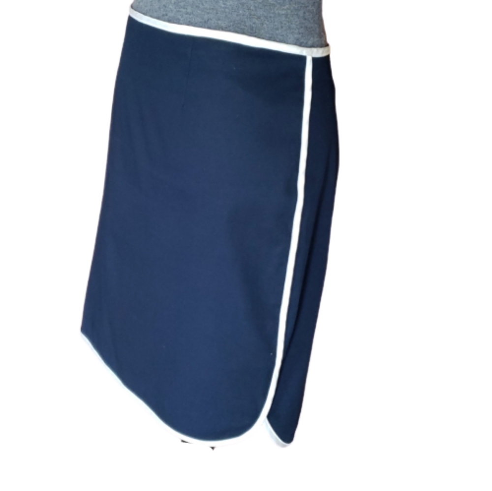 Tommy Hilfiger Sporty Navy Skirt Size 10
